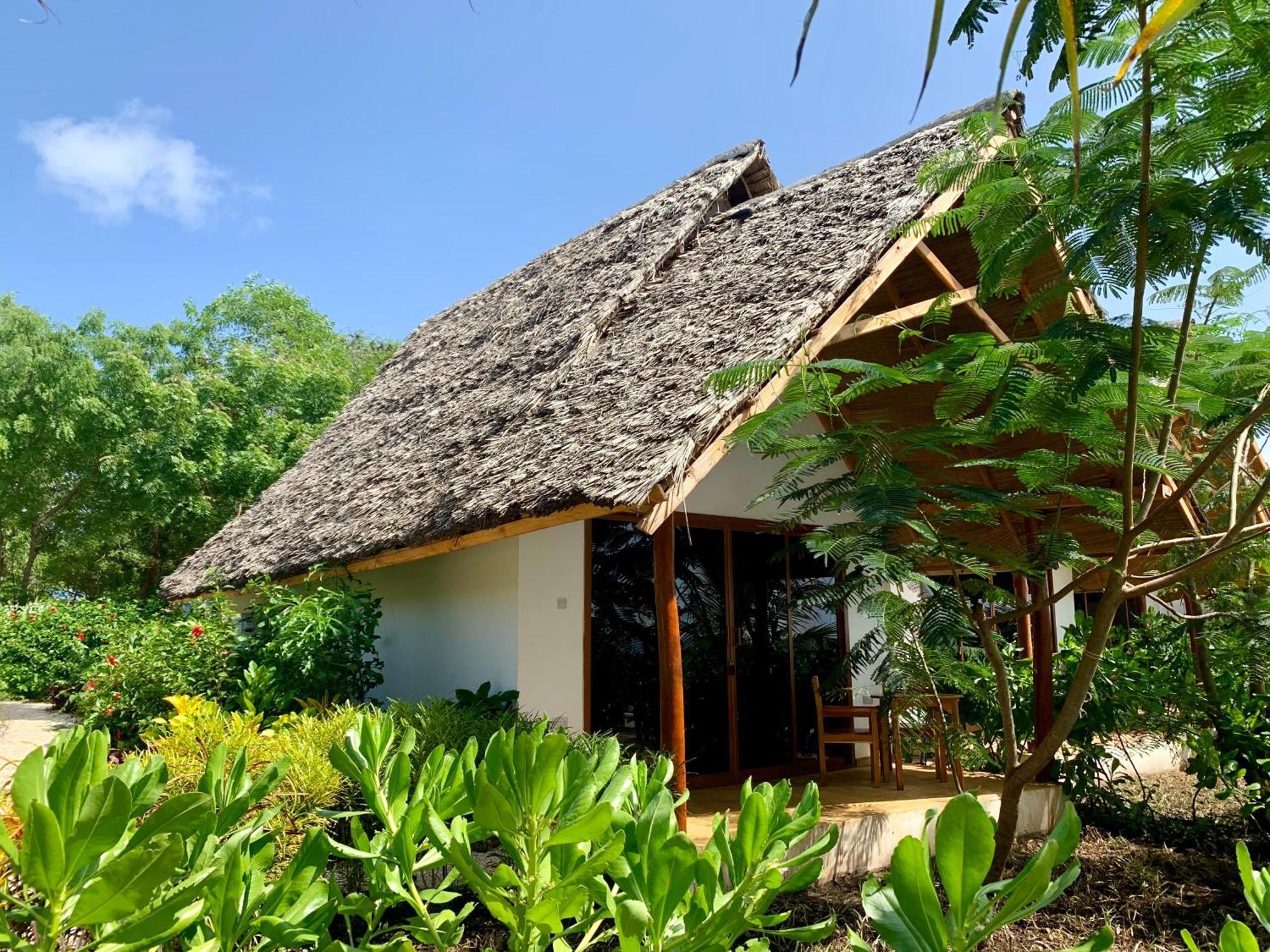 Kidoti Bay Hotel Buitenkant foto
